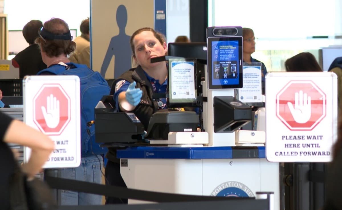 San Diego Airport Hit by Long Security Lines as Government Shutdown Drags On — ICE Agents Deployed Elsewhere, Not at SAN