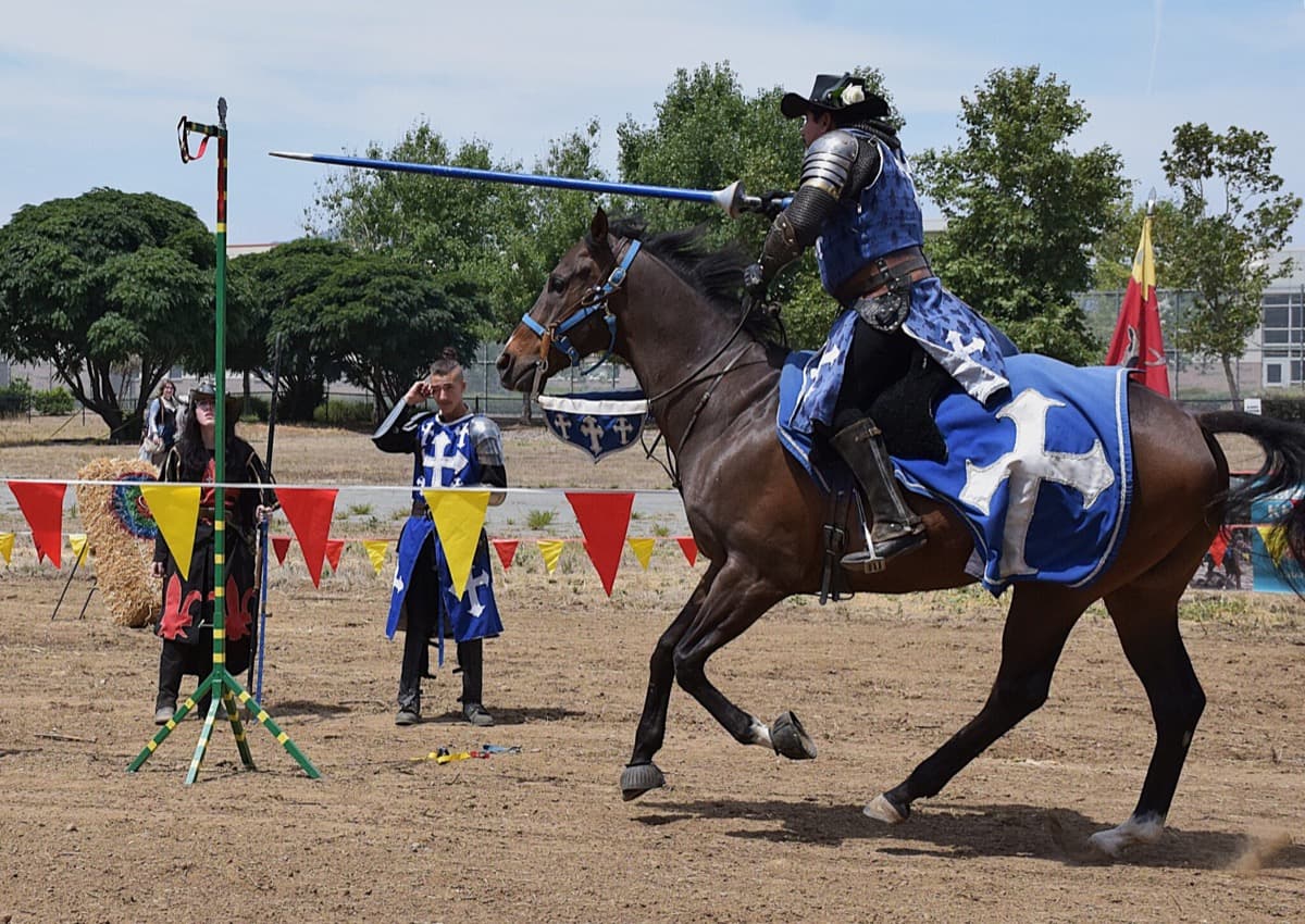 Santee Renaissance Experience Photo Gallery Captures Knights, Pirates and Local Pageantry