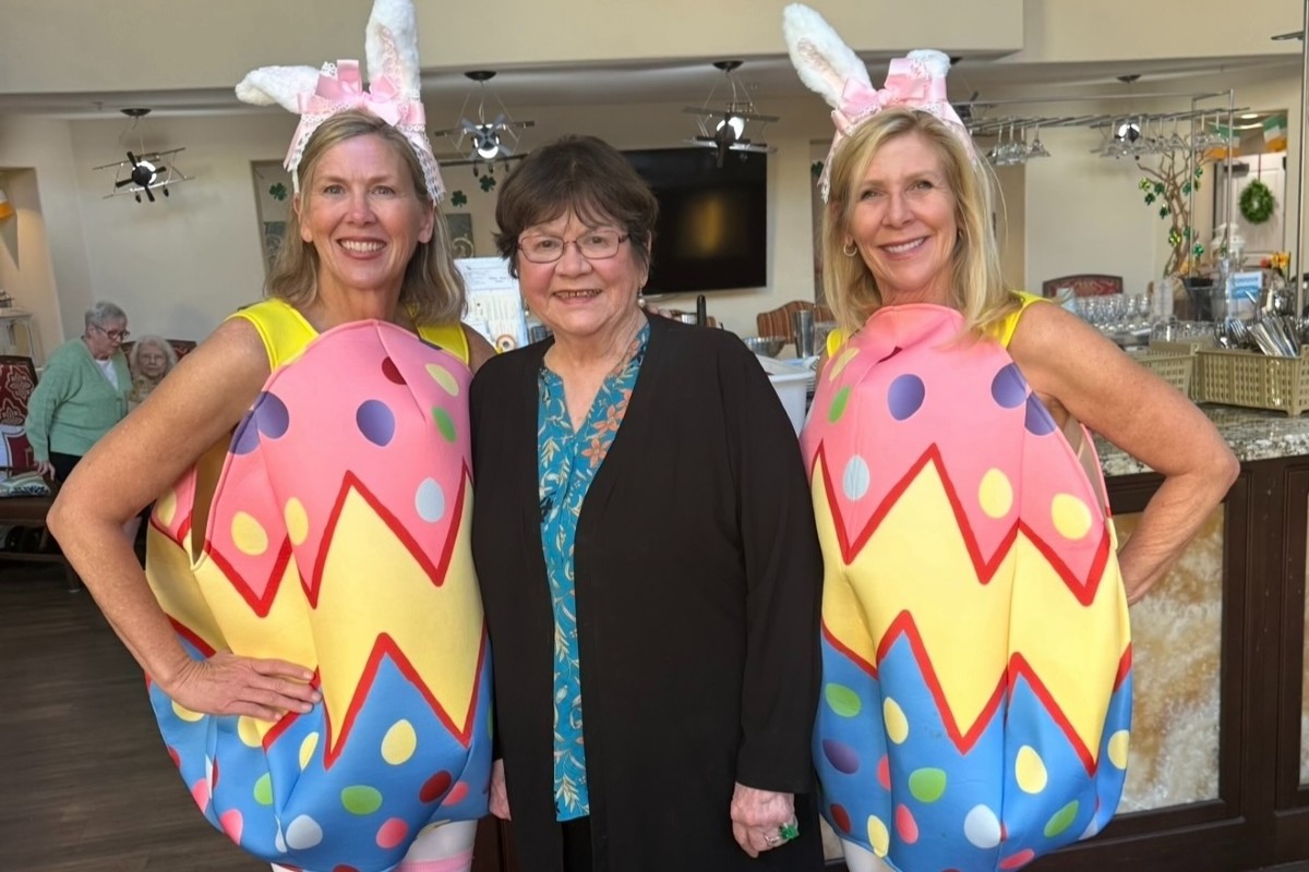 Lantern Crest Resident Celebrates Mother’s Day With Quilts, Family and Joy